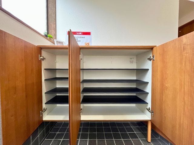 シューズボックス
(2025年10月25年 撮影)