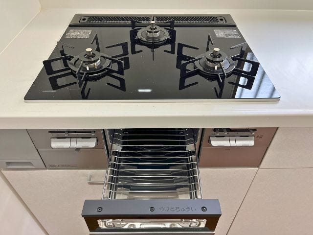 三口コンロ&グリル
(2025年10月25年 撮影)