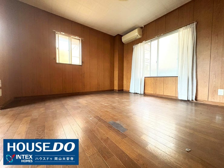 【お子様の成長を見守るお部屋】
お子様の成長に合わせて、どんなお部屋にするか考えるのも楽しいですね。
広々とした空間で、のびのびと過ごせます。