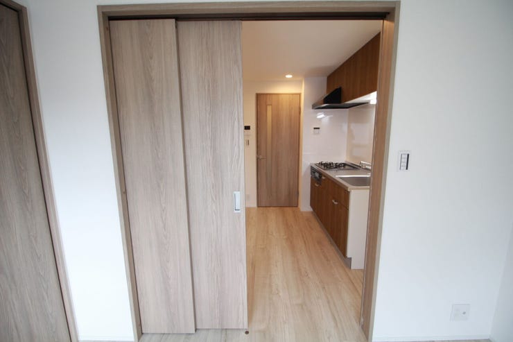 飽きがこないシンプルな内装はおしゃれのポイントです。