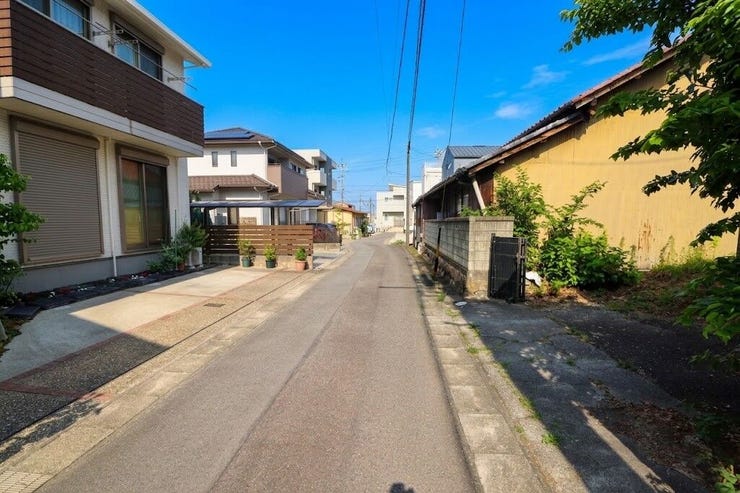 北側前面道路