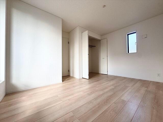 7.2帖洋室:各部屋収納を設けているのですっきりと片付いた室内を保てそうですね。