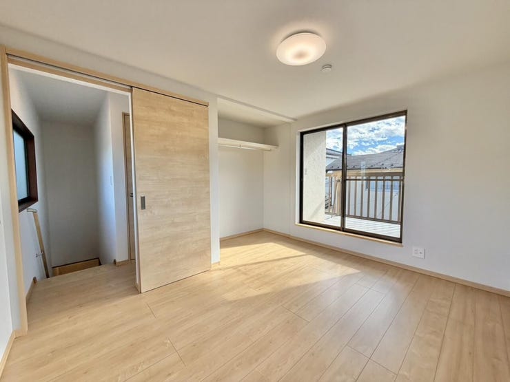 ●南東側6帖洋室●