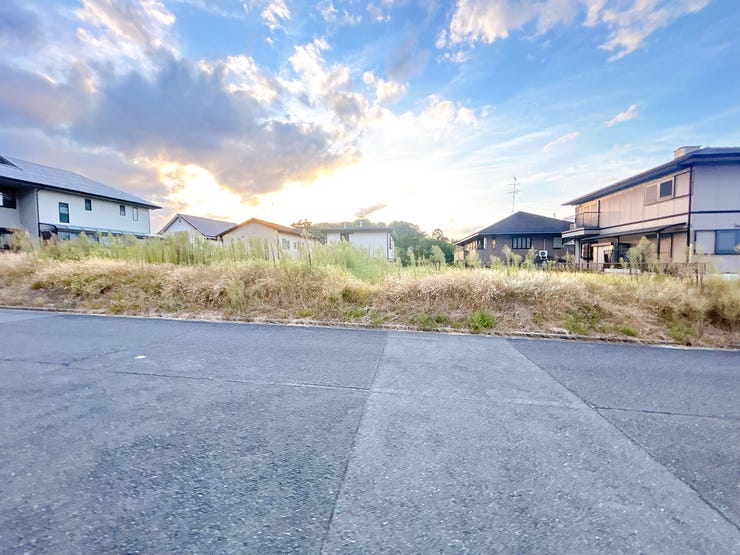 公園の多い地域です。お気に入りの家から足を少し伸ばして、お散歩などでゆったり過ごす時間も有意義です。