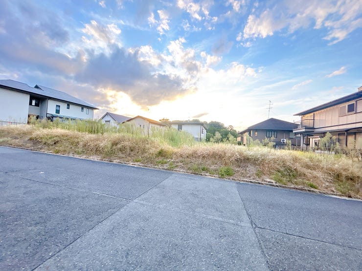 付近には緑や山など多く、豊かな自然の風景を望んでいただけます◎