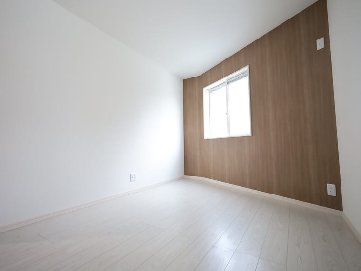 お子様部屋としてお使いいただける洋室です。各洋室に収納スペースがございます。