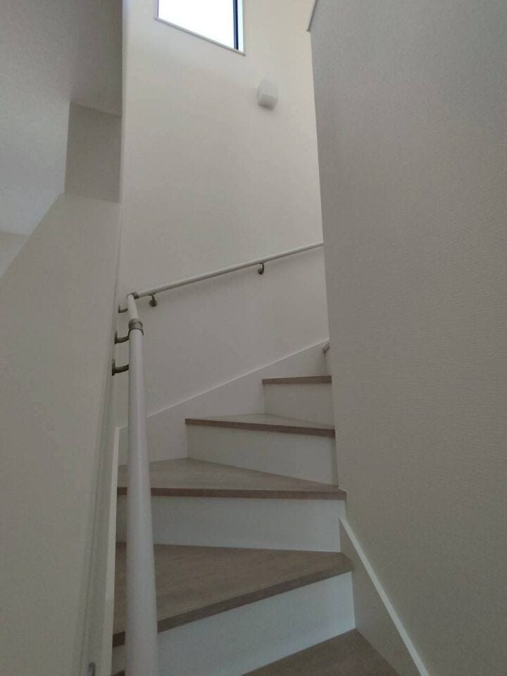 オシャレな曲線階段