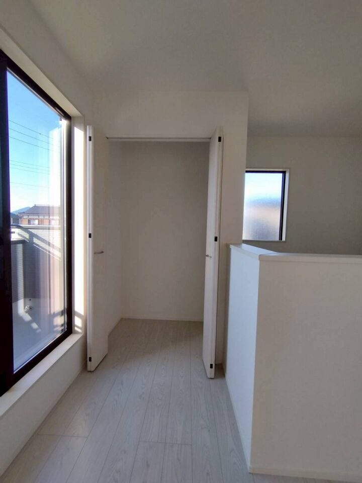 階段上って、バルコニーがあります!