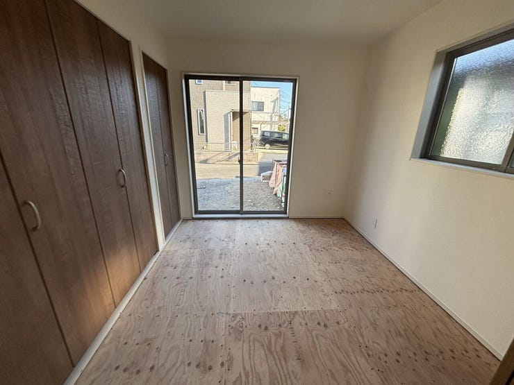 ◆現在、内装工事中。LDK横の4.5帖のくつろぎの和室に仕上がる予定です!