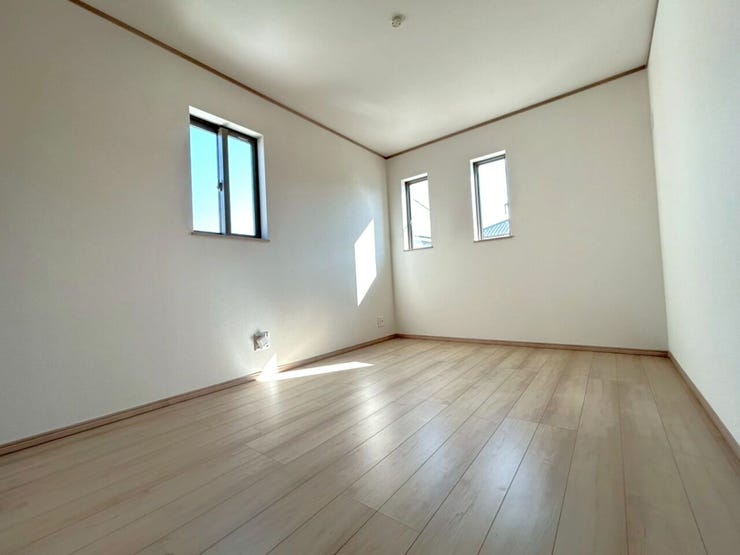 ■□J号棟□■
<洋室2:6帖>南東側洋室