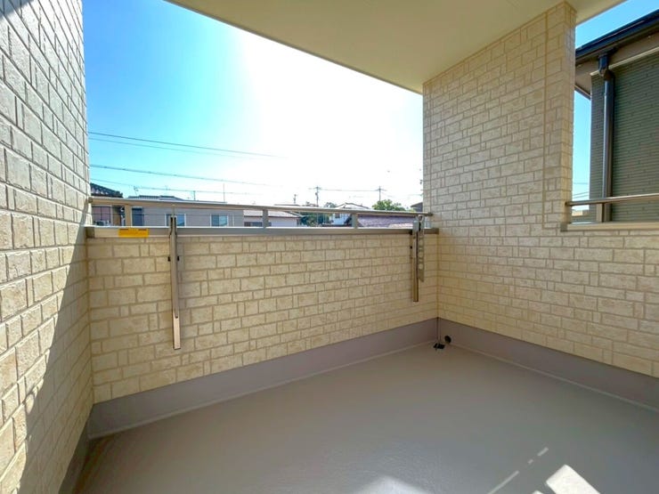 ■□J号棟□■
広々としたインナーバルコニー