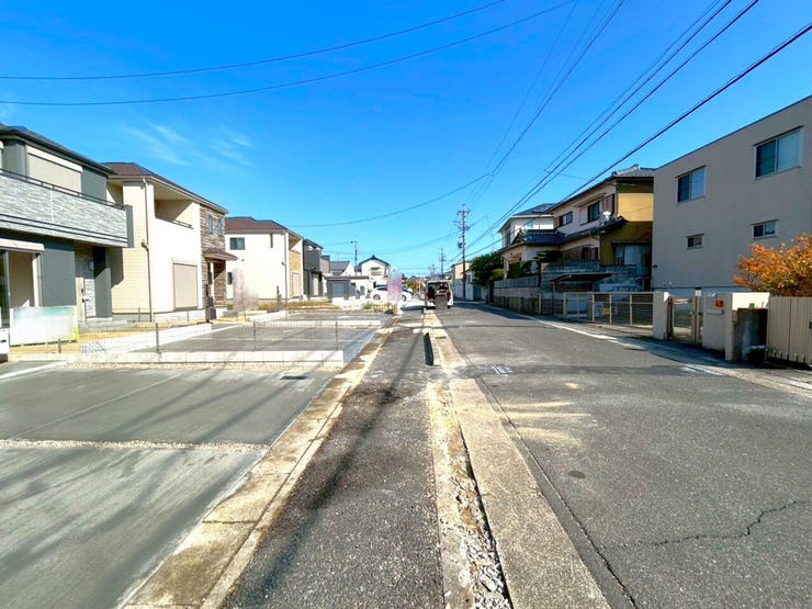 ■□J号棟□■
堂々完成!
内覧等をご希望の方は、お気軽にお問い合わせください♪