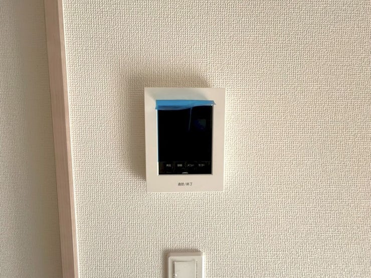 ■□J号棟□■
家の中にいながら、来訪者の顔が確認できて安心です。