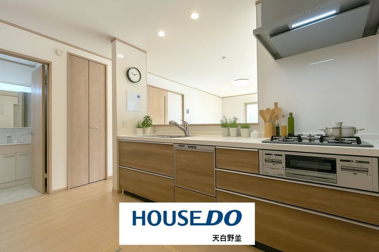 ■□J号棟□■
※本画像はCG加工を施したイメージです。実際の室内に家具・小物等は設置されておりません。