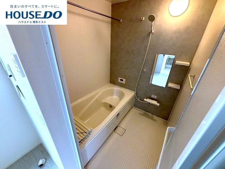 【家族のプライベート空間】お子様の成長に合わせて、プライバシーを考えた子供部屋も大切。収納や採光を考え、過ごしやすい空間に。