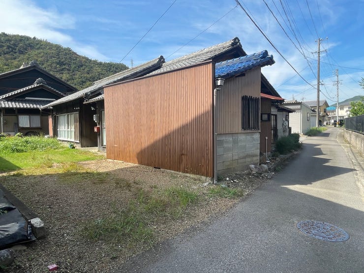 日野保育園徒歩6分で子育て世代も安心ですね。