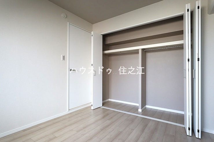 全室に収納がございますのでお部屋の中がスッキリ片付きますよ