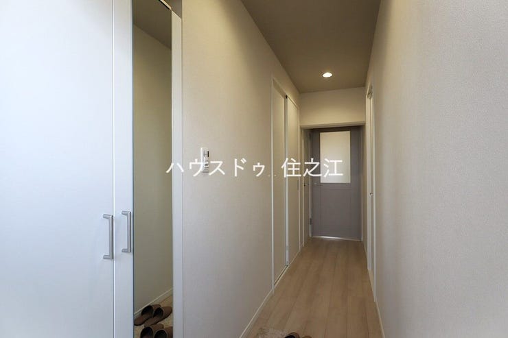 散らかりがちな玄関もスッキリの玄関収納付