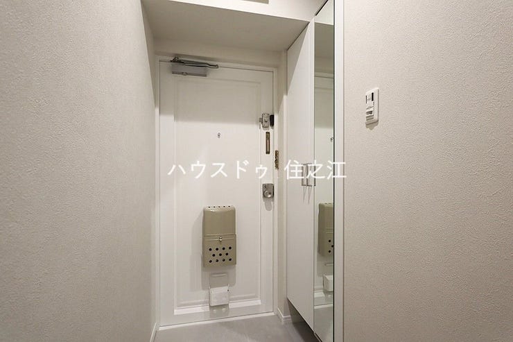 散らかりがちな玄関もスッキリの玄関収納付