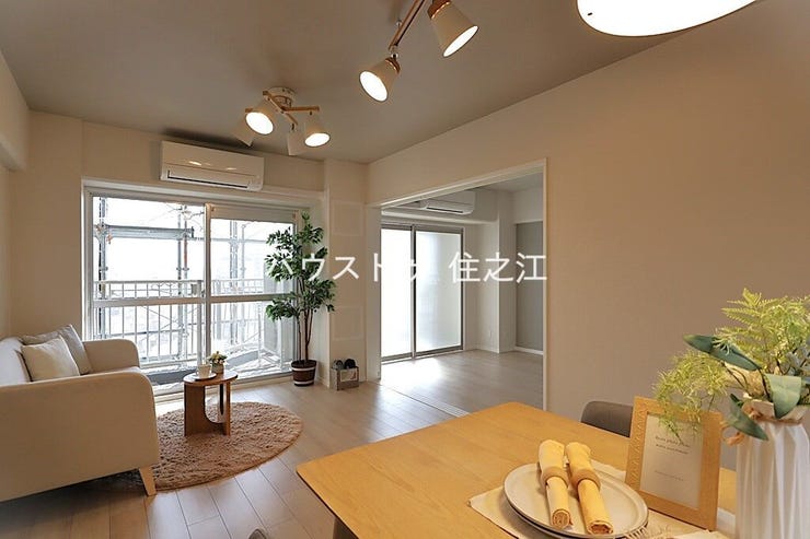 リビング・ダイニングが全面バルコニーに面しているので解放感があります♪