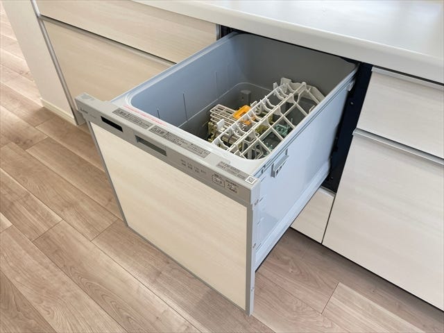 【食器洗浄乾燥機】