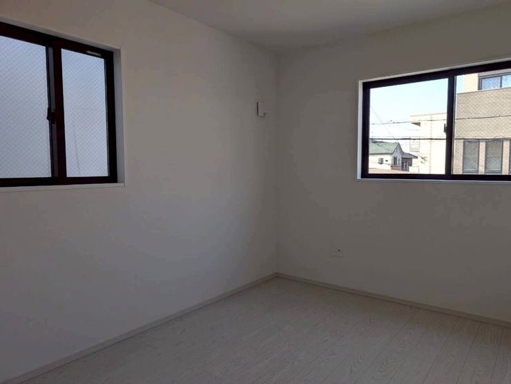 6帖の洋室はベッドやデスク、収納家具を配置しても十分なスペースがあり、寝室や趣味のお部屋、子ども部屋としても幅広く活用できます。