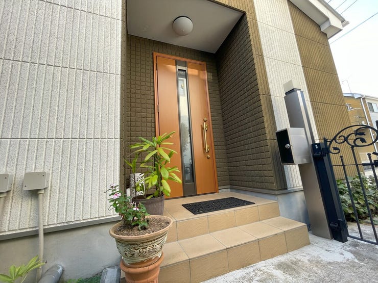 外壁は防火・断熱・遮音性に優れた旭化成ヘーベルパワーボードを使用