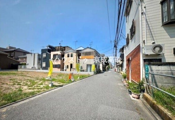 前面道路含む外観