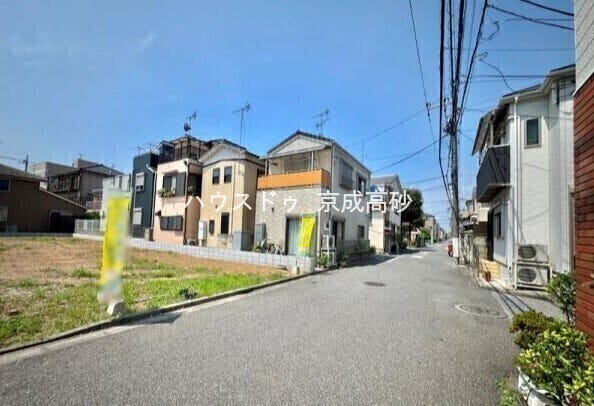 前面道路含む外観