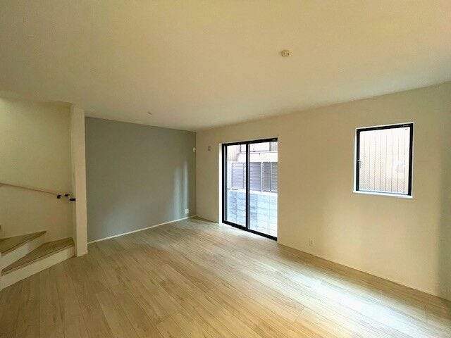 家族が自然と集まるリビング階段。
家族のコミュニケーションが増えそうです♪