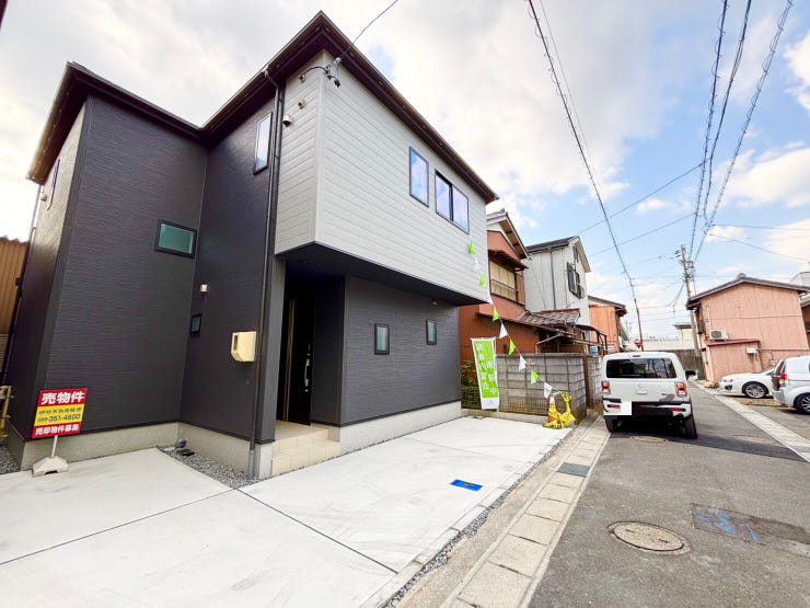 【外観】
近鉄名古屋線「川原町」駅まで徒歩約12分、1号線へのアクセスもしやすくお車での移動もスムーズです♪