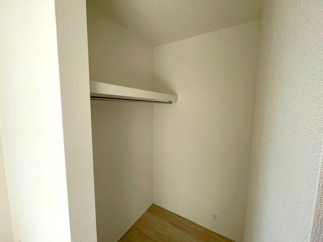 WIC完備☆
お洋服以外にもたっぷり収納できます。