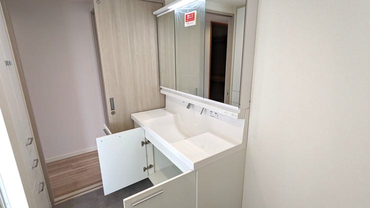 洗面台:収納充実