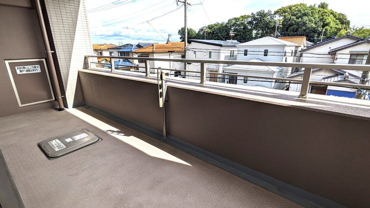 バルコニー:奥行きあり