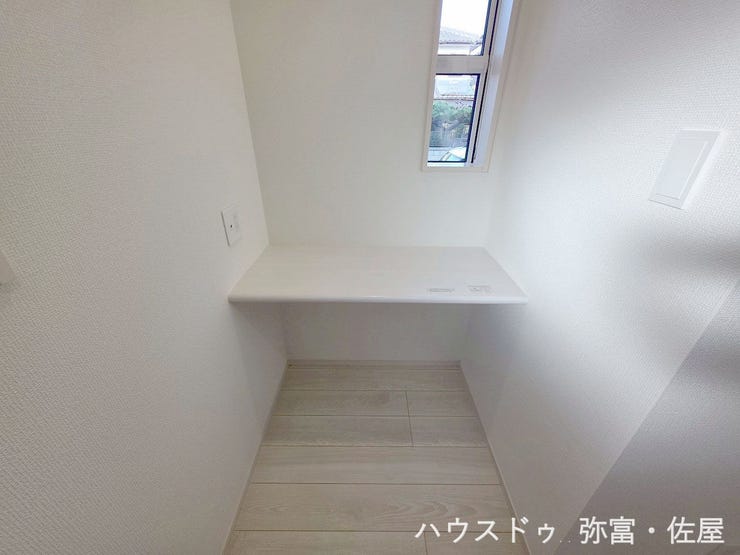 リビングのカウンターはお子様の勉強スペースとしても使えます!