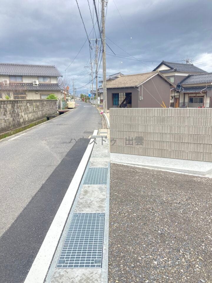 4区画分譲地のごみ置き場です。1号地の南東角にあります。ごみ置き場も分譲地購入者の共有地となります。