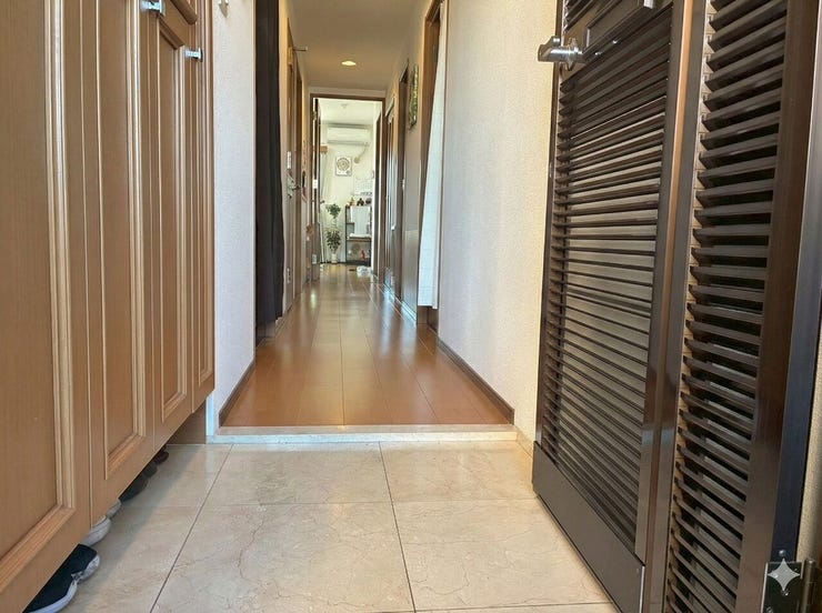 玄関には、ご家族全員分の靴をすっきりしまえる大容量のシューズボックスを完備!