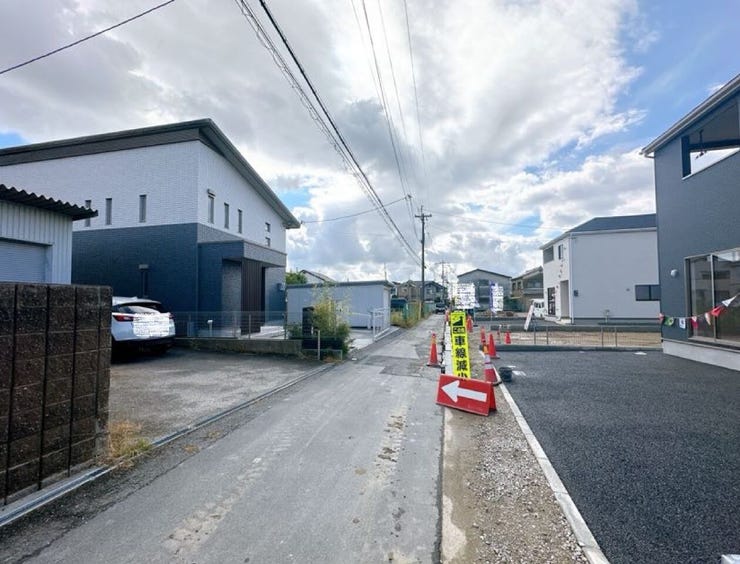 付近には緑や山など多く、豊かな自然の風景を望んでいただけます◎