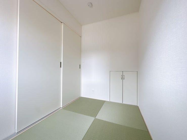和室にも収納スペースがあり、お部屋がすっきり片付きます。