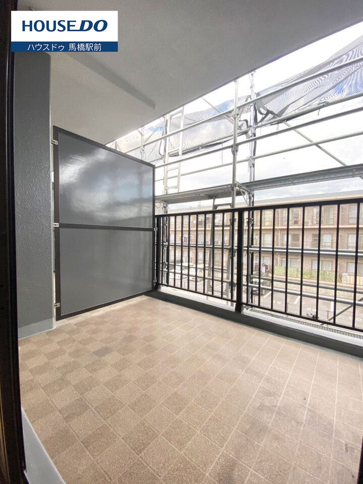 奥行きゆったりのバルコニー