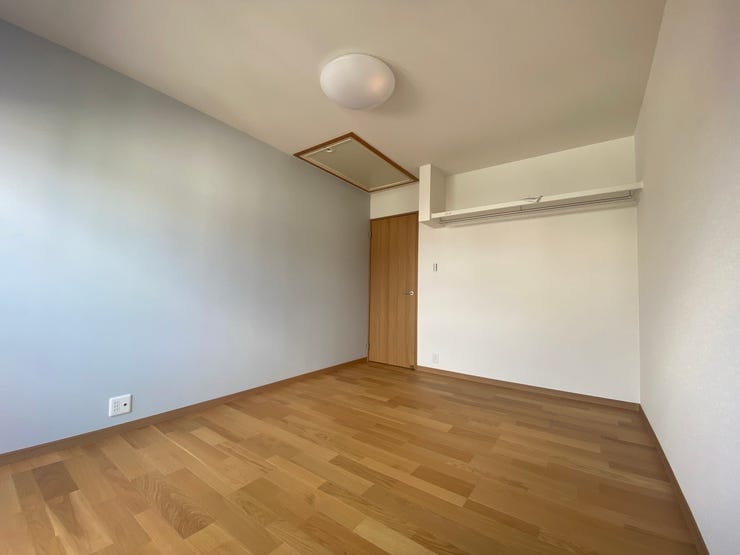 収納付きで余分な家具を置かずに済み、お部屋の用途をシンプルにできます♪