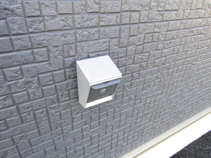 EV充電用屋外コンセント(200V)を装備。自宅に電気自動車用充電設備があることで、環境に配慮した次世代の自動車など、自家用車の選択の幅が広がります。