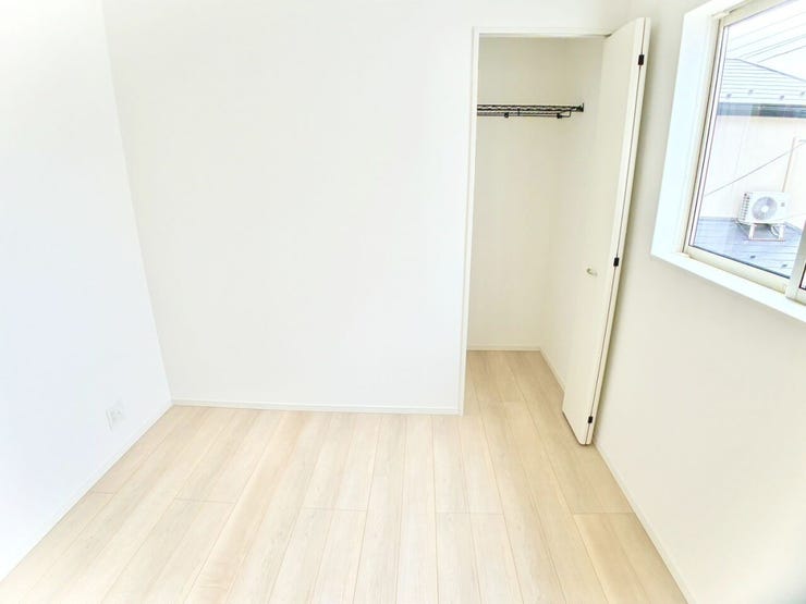 ◎収納:2号棟(10/12撮影)
収納もついているので、居室に使用した際にも安心です◎