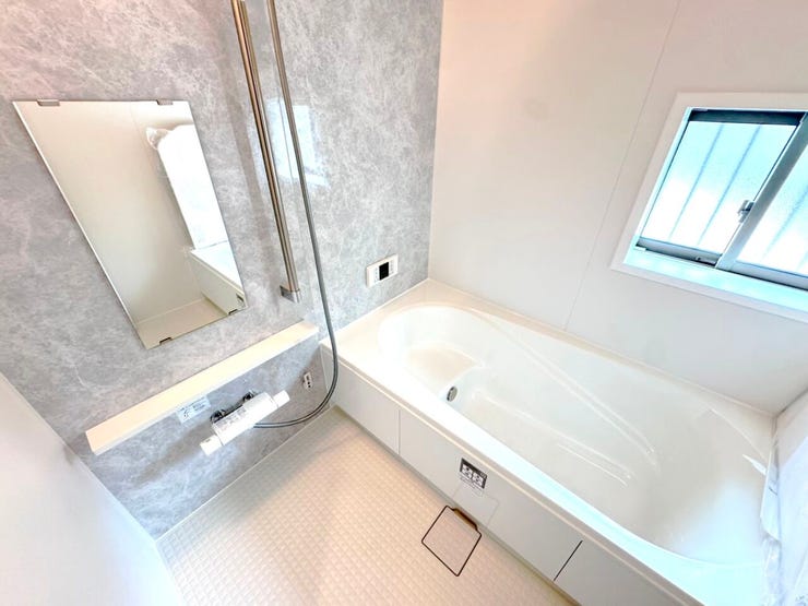 ◎浴室:2号棟(11/2撮影)
お子様と一緒にバスタイムを楽しめる1坪タイプの広々浴室!
日々の疲れをリセットしてくれそうな浴室で明日からもがんばれそうです!