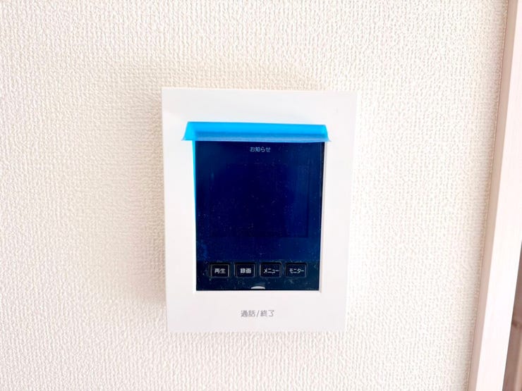 ◎モニター付きインターフォン:2号棟(11/2撮影)
モニター付きなので知らない人が来た場合には、直接顔を会わせなくてもインターホン越しに話をすることもできるので安心です。