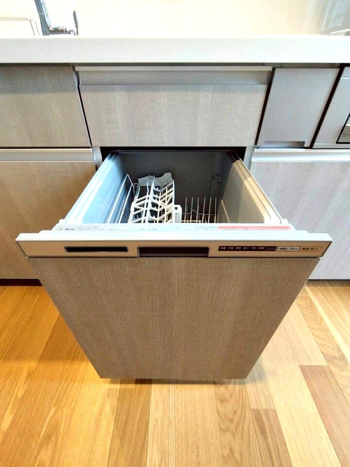 大量の食器も苦にならない食器洗い乾燥機付きです