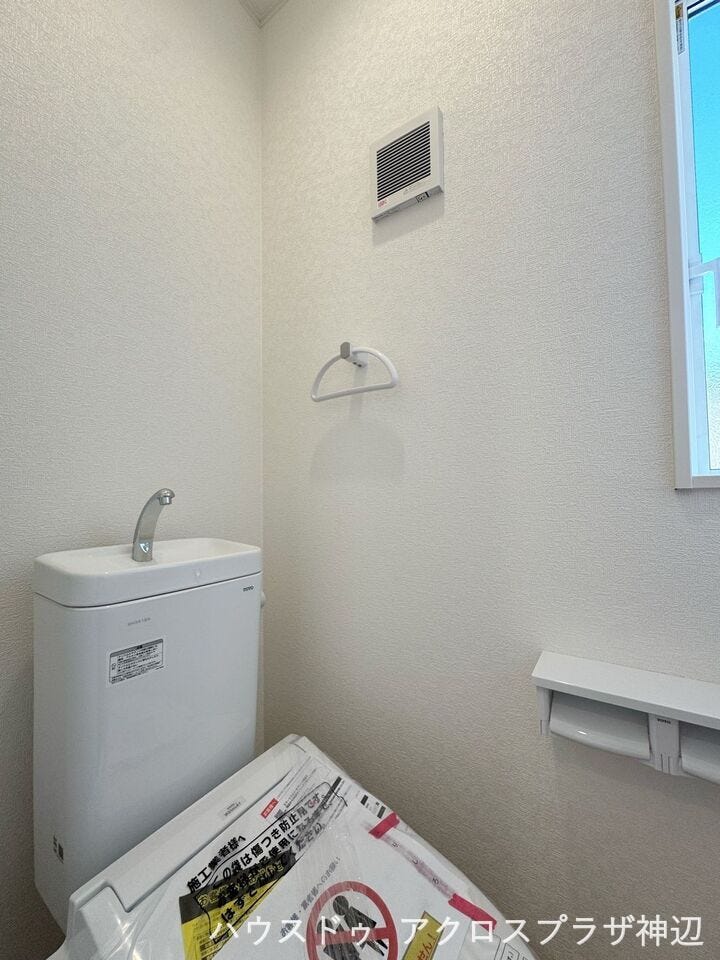 【1Fトイレ】
各階にトイレがあり、慌てず朝の支度ができます。
