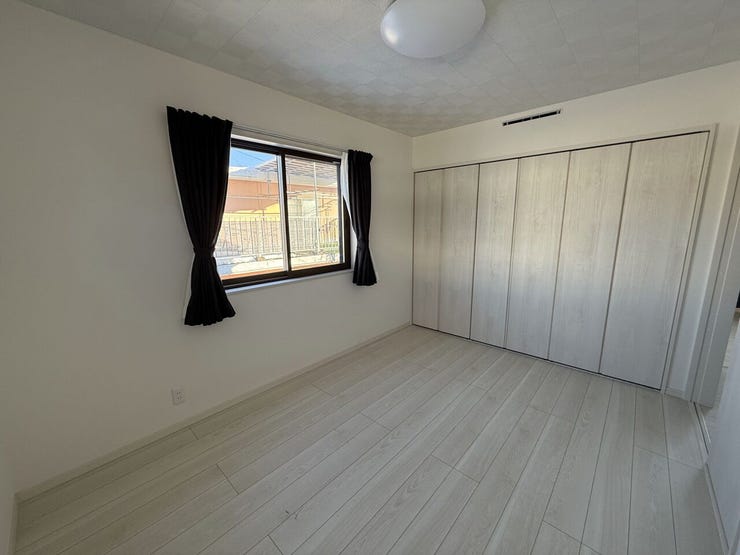 2階東側6帖和室