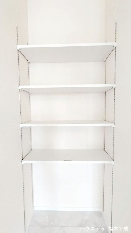 洗面所には収納スペース有ります!