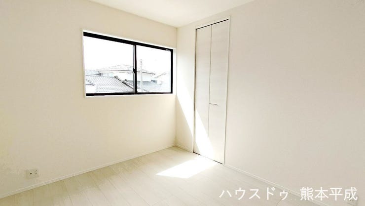 各部屋に収納スペースがあるため物が散らかる心配もありません!